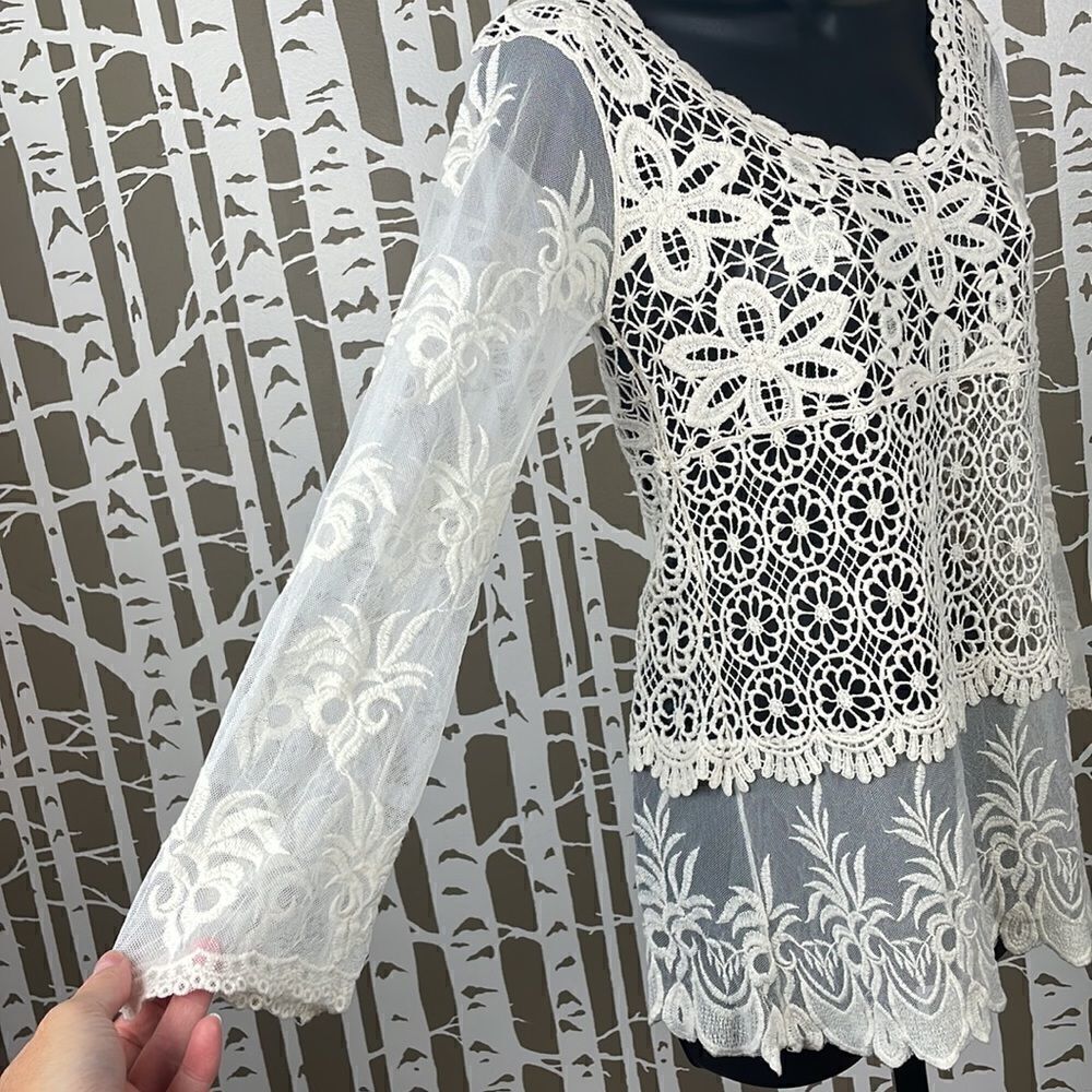 Boho Embroidered Lace & Mesh 3/4 Sleeve Top - Picture 4 of 14